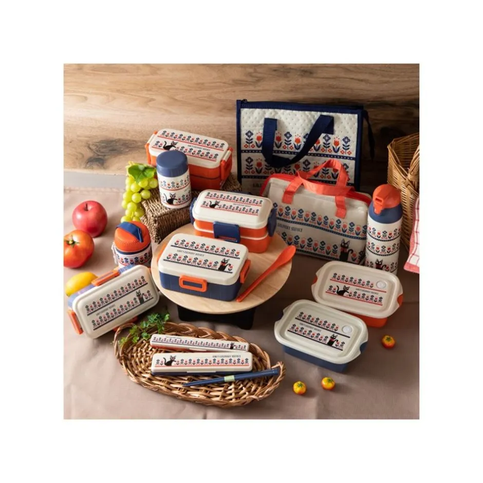 Maison Ghibli Kitchenware-Lunch Box 4 Locks Wild Flowers 650 Ml - Kiki'S Delivery Service